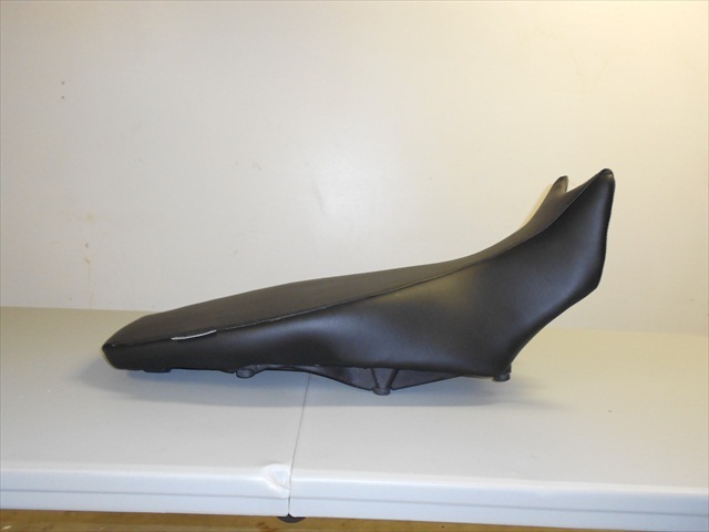 f700gs comfort seat