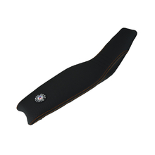 Seat Concepts KTM 500 EXC 17-19 Comfort Low Carbon Vinyl Sides/Black Semi-Grip Top/Black Stitching Complete Seat