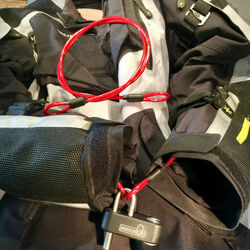 Moto Manufacturing MirrorLok Jacket Cable