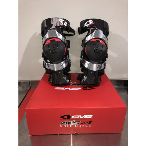 EVS Axis Pro Knee brace (Pair) [Size: XLarge]